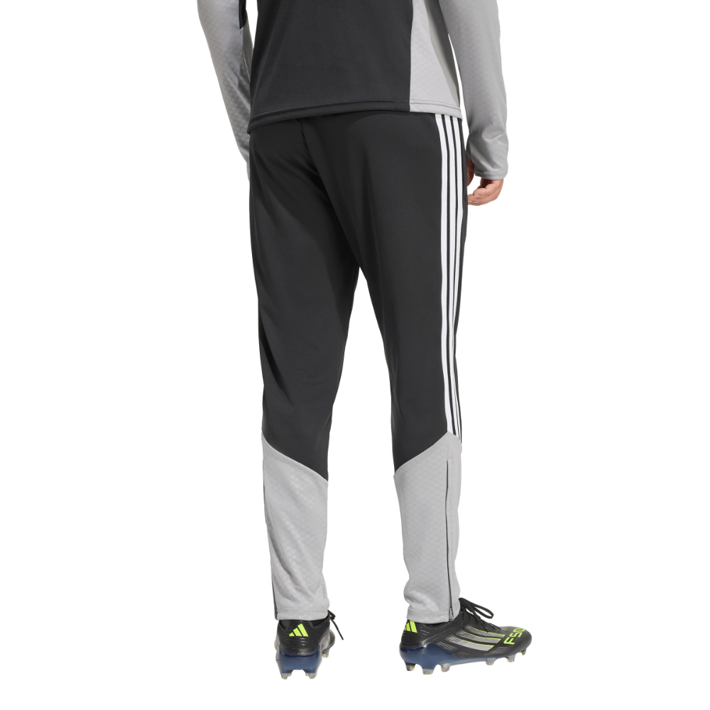 Adidas Tiro 26 Trainingshose Schwarz